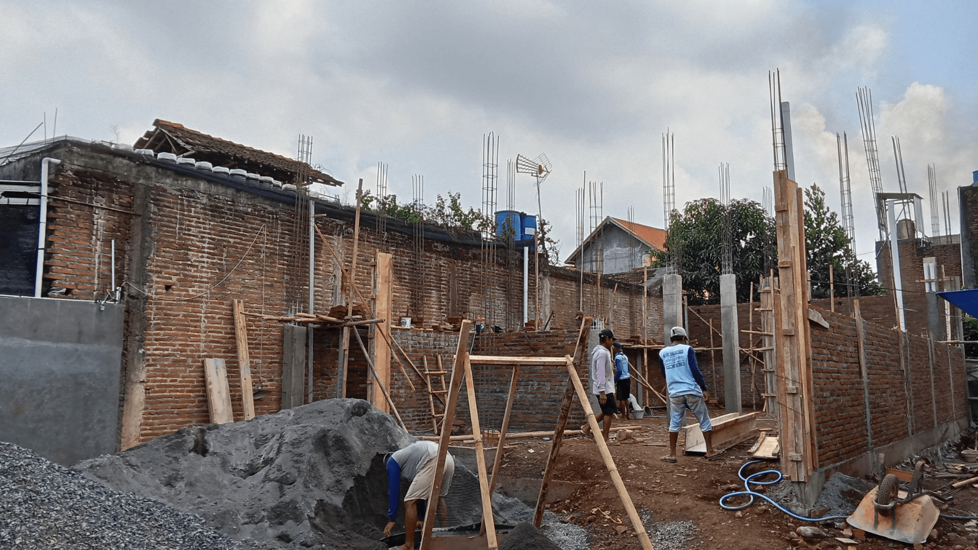 Rumah Tinggal Premium